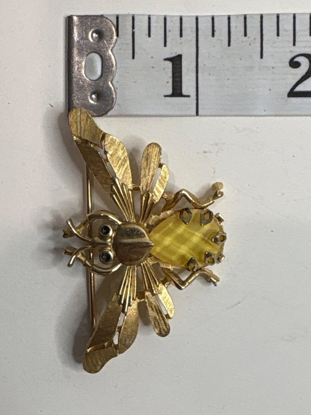 Trifari Gold-Tone Bee Brooch Pin With Yellow Lucite Body Vintage, Signed - Picture 12 of 12